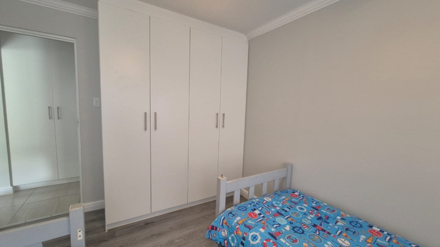 To Let 3 Bedroom Property for Rent in Aston Bay Eastern Cape